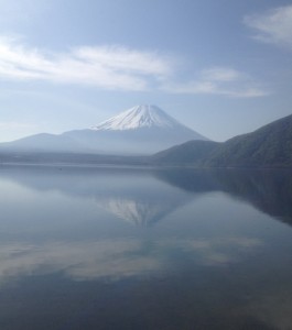 本栖湖　逆さ富士